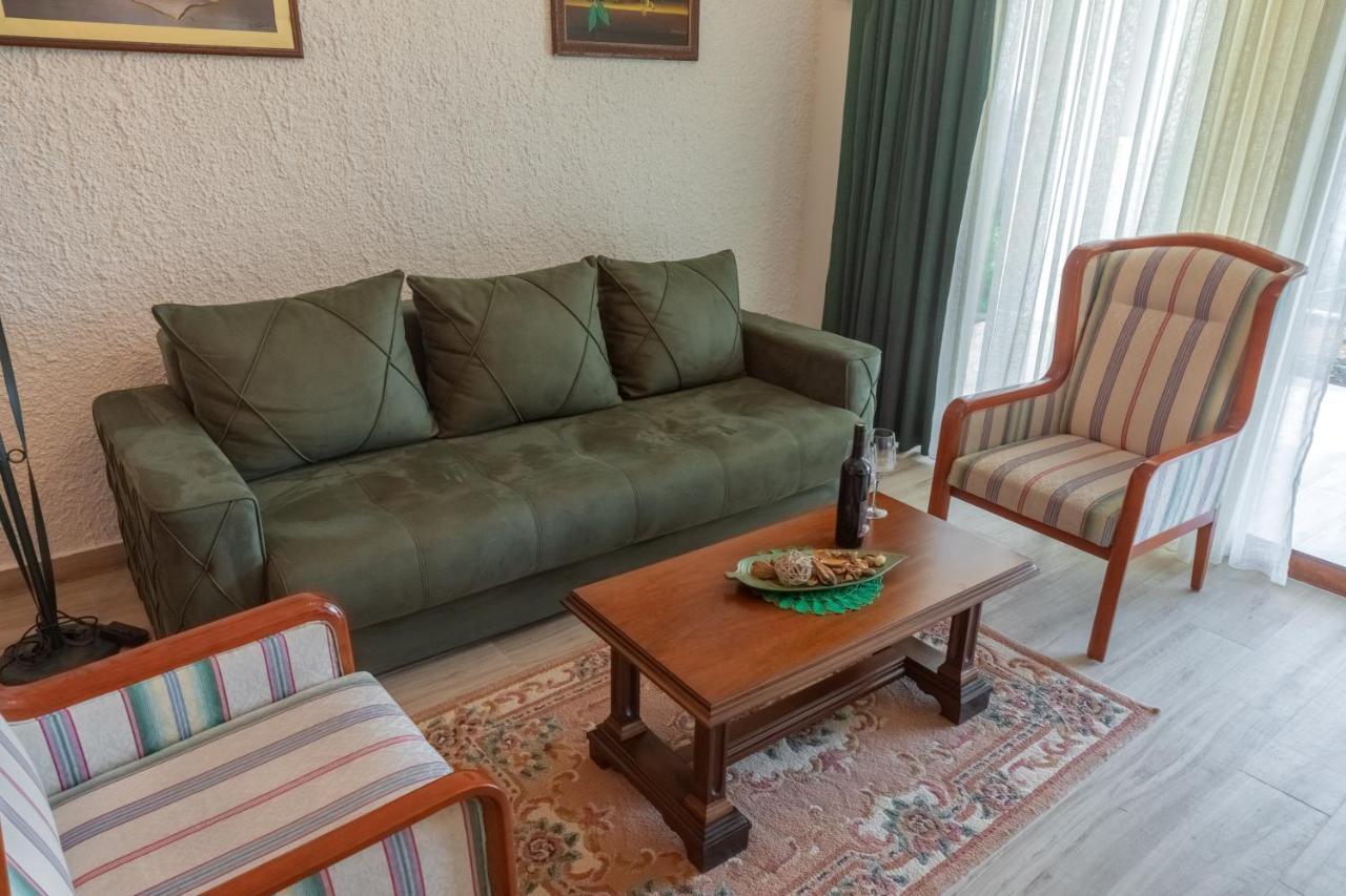 Apartments And Winery Djukovic Virpazar Exterior foto